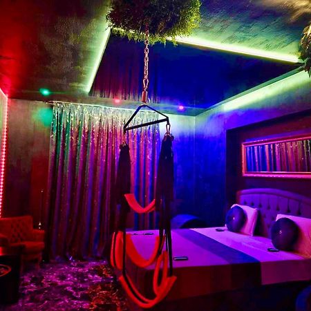 Love Room Βουκουρέστι Εξωτερικό φωτογραφία