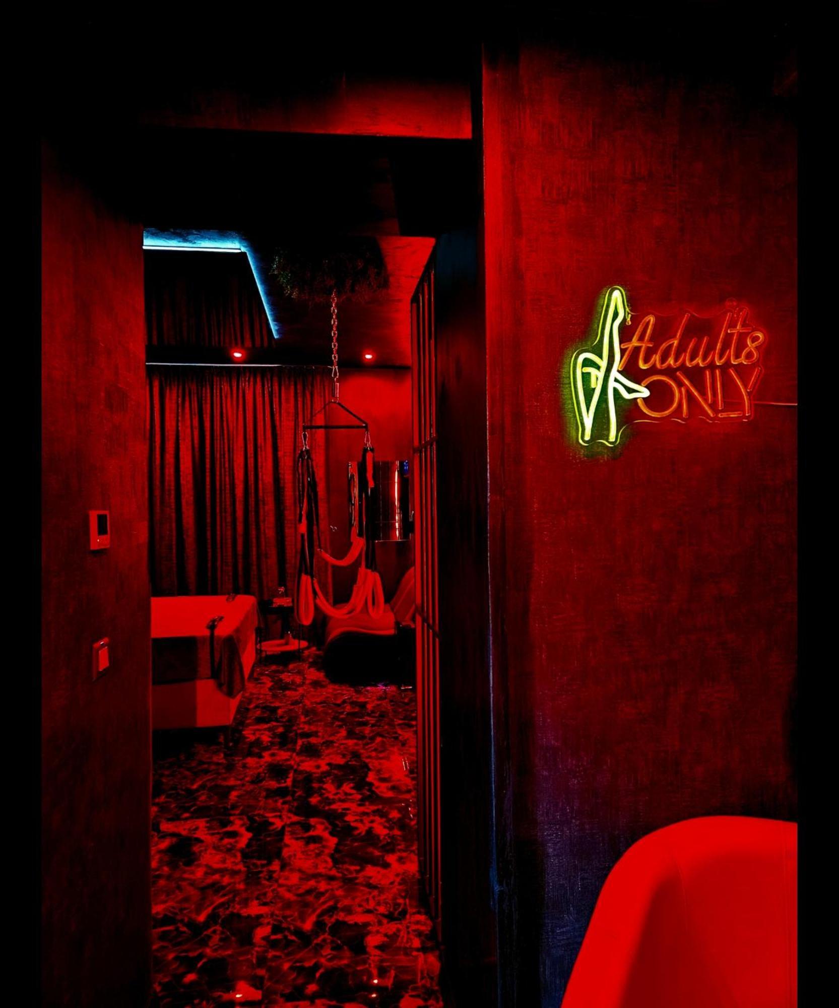 Love Room Βουκουρέστι Εξωτερικό φωτογραφία