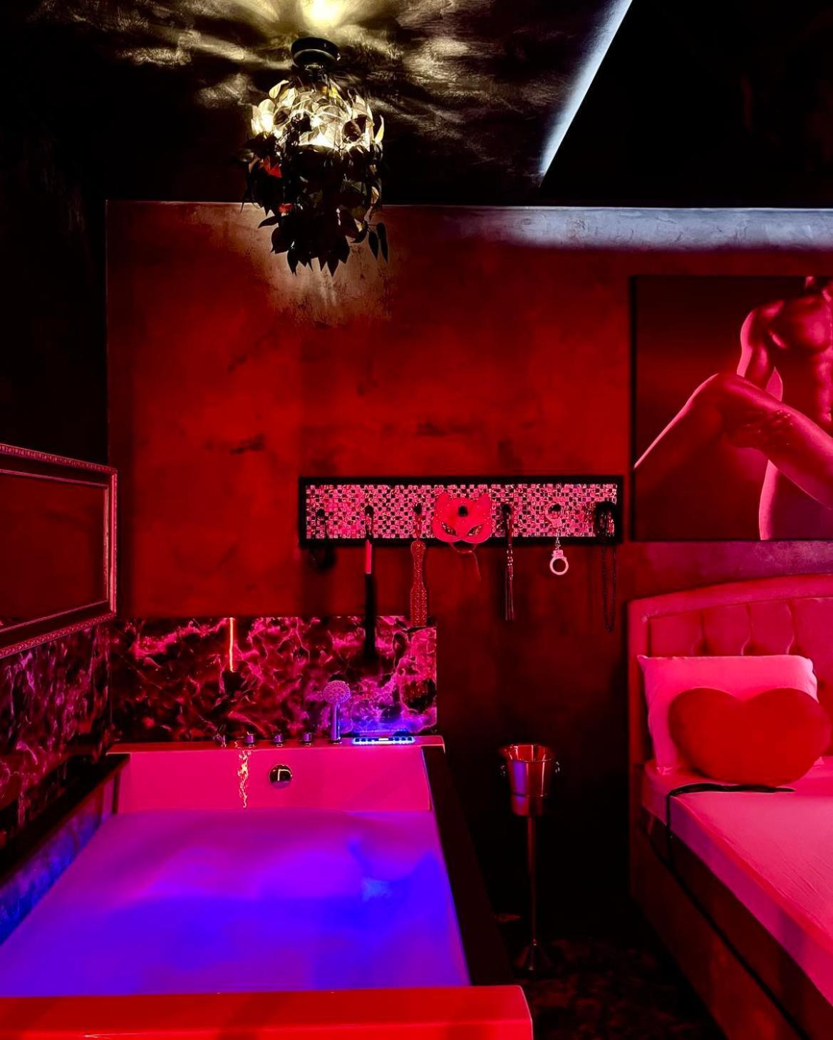 Love Room Βουκουρέστι Εξωτερικό φωτογραφία
